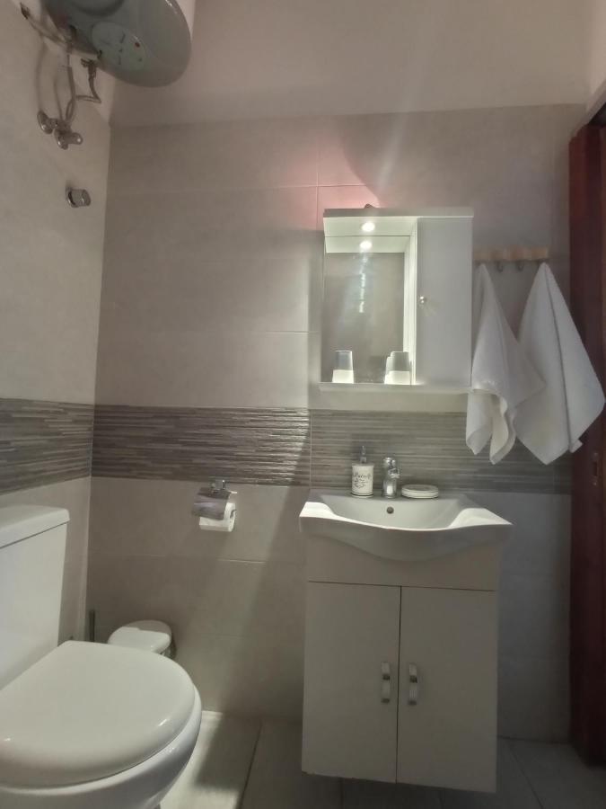 איפסוס Dora Apartment By Hotelius מראה חיצוני תמונה